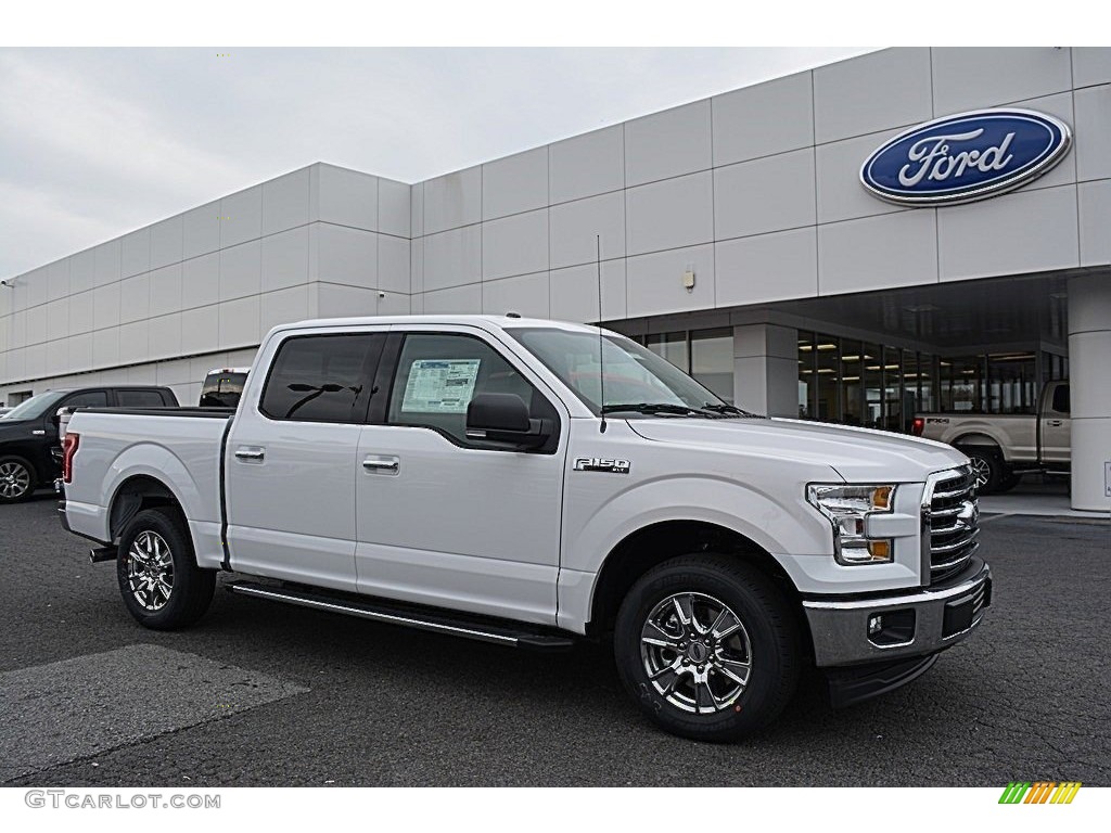 2017 F150 XLT SuperCrew - Oxford White / Earth Gray photo #1