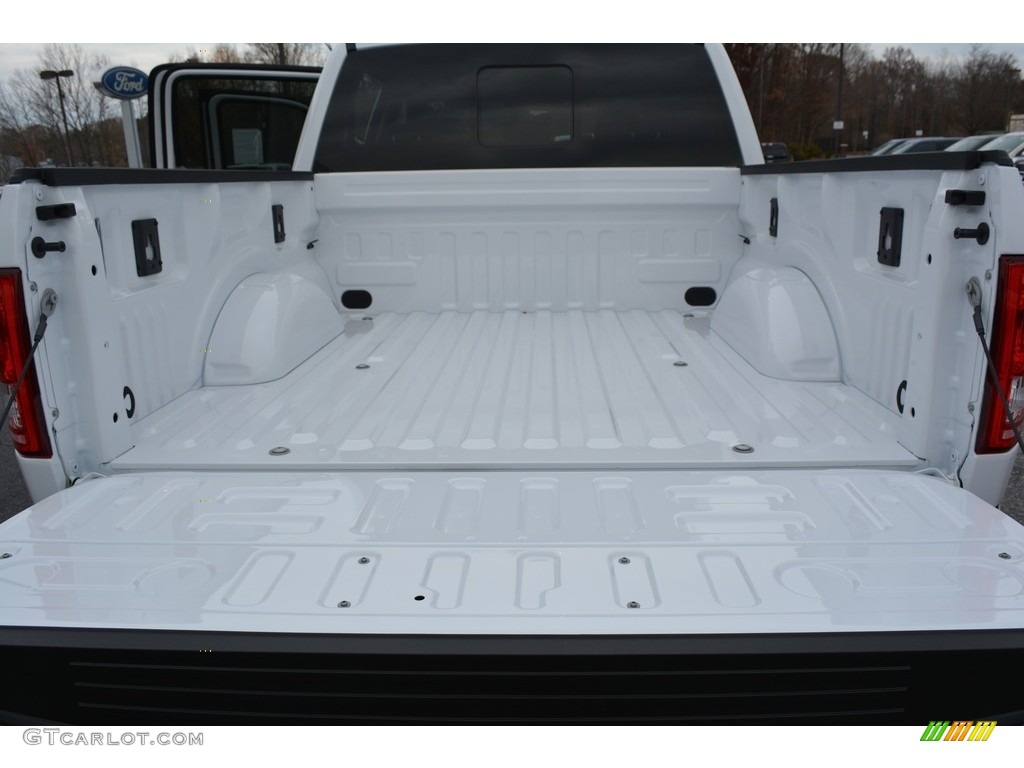 2017 F150 XLT SuperCrew - Oxford White / Earth Gray photo #6