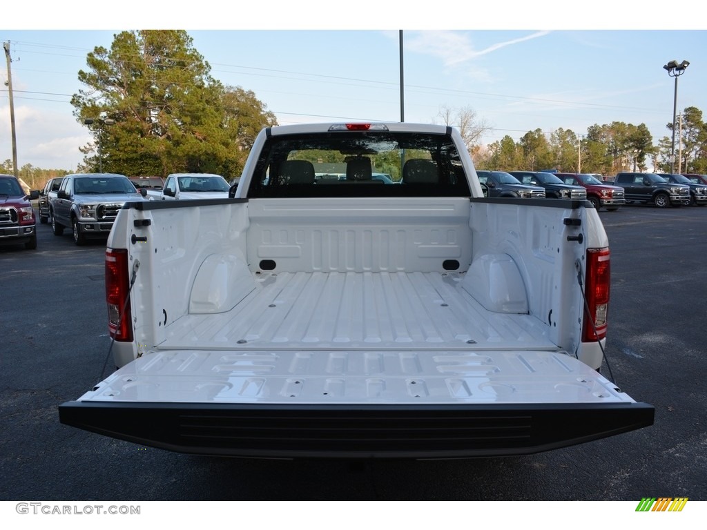 2017 F150 XL Regular Cab - Oxford White / Earth Gray photo #6