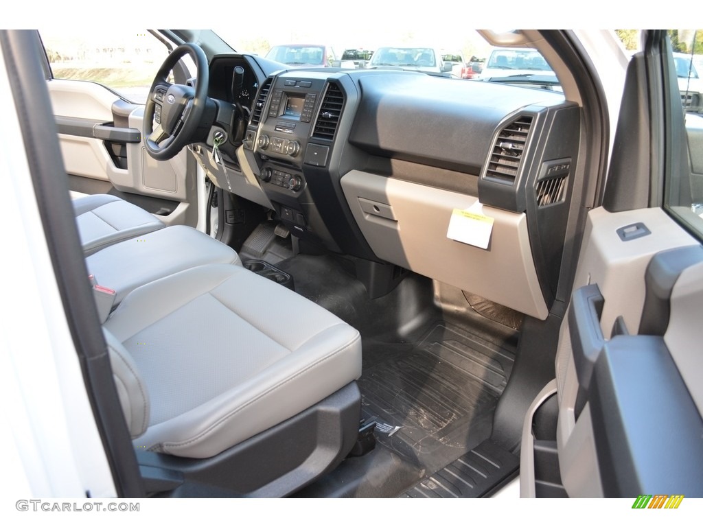 2017 F150 XL Regular Cab - Oxford White / Earth Gray photo #16