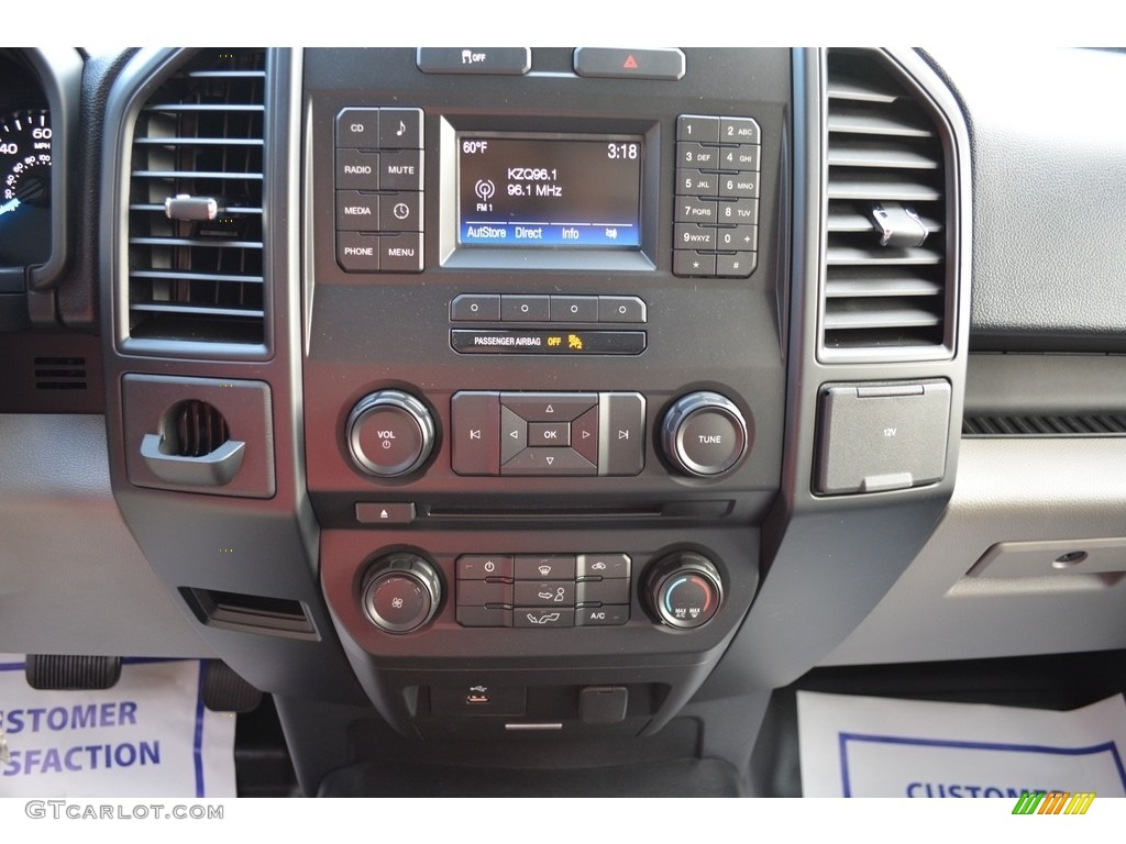 2017 Ford F150 XL Regular Cab Controls Photo #117447024