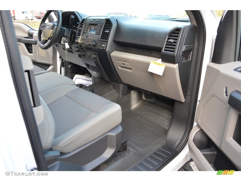 2017 F150 XL SuperCab 4x4 - Oxford White / Earth Gray photo #18