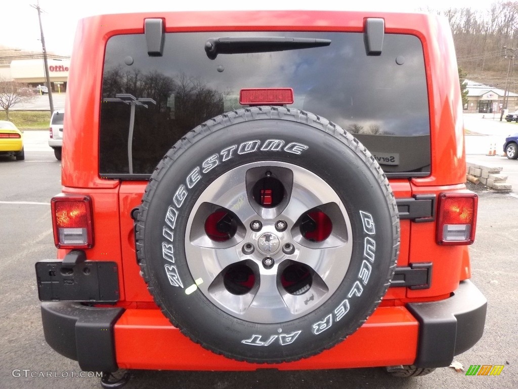 2017 Wrangler Sahara 4x4 - Firecracker Red / Black photo #4