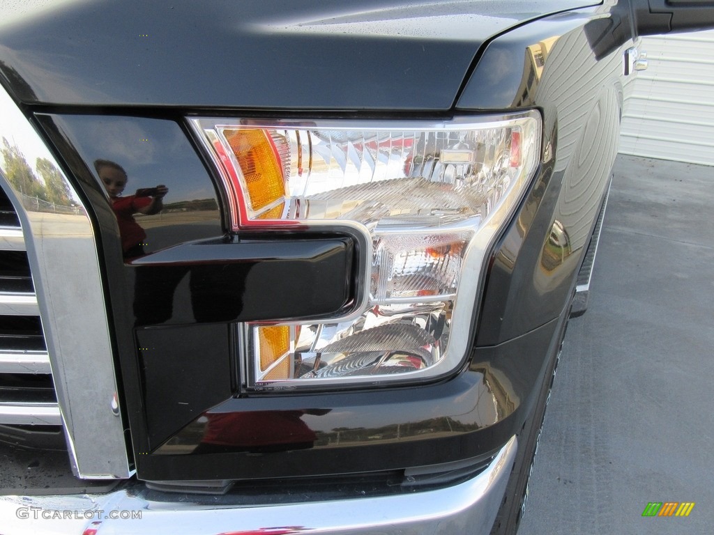 2017 F150 XLT SuperCrew 4x4 - Shadow Black / Earth Gray photo #9