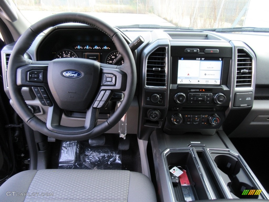 2017 F150 XLT SuperCrew 4x4 - Shadow Black / Earth Gray photo #25