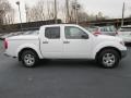 2009 Avalanche White Nissan Frontier SE Crew Cab 4x4  photo #5