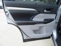 Silver Sky Metallic - Highlander XLE Photo No. 18