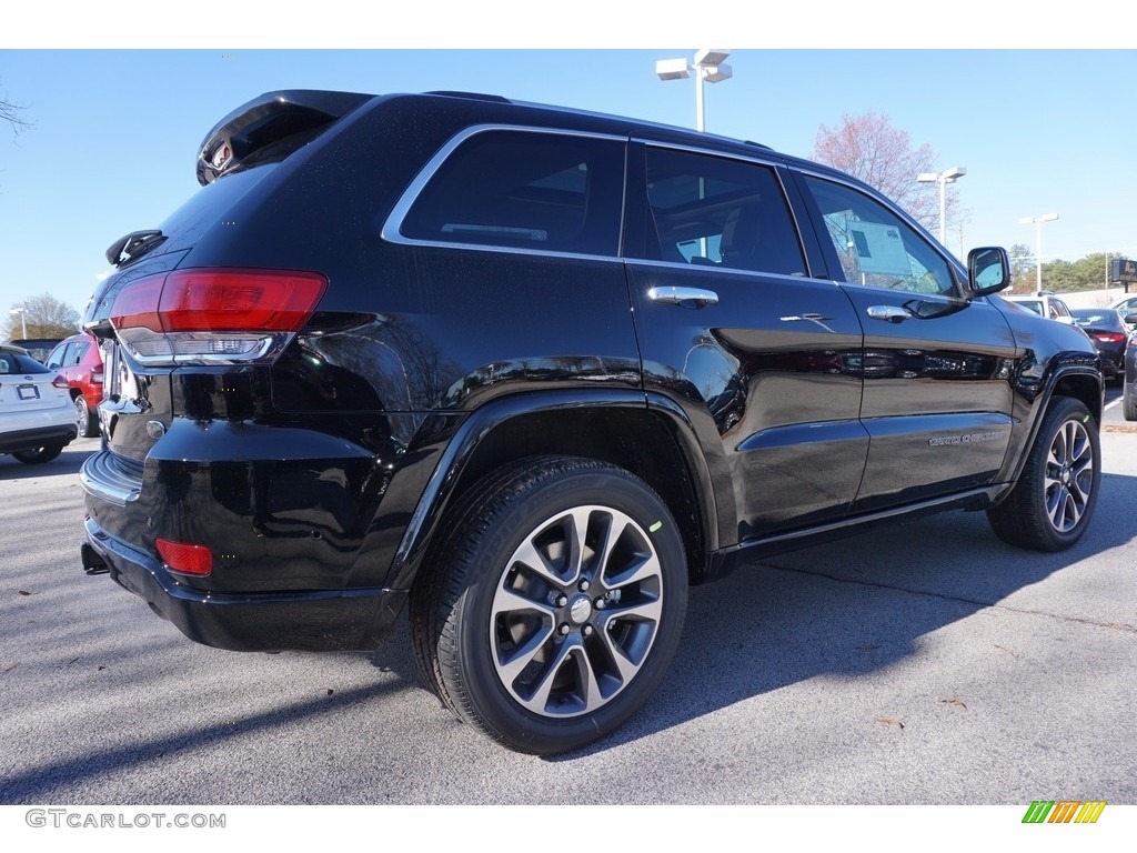 2017 Grand Cherokee Overland - Diamond Black Crystal Pearl / Brown/Light Frost Beige photo #3