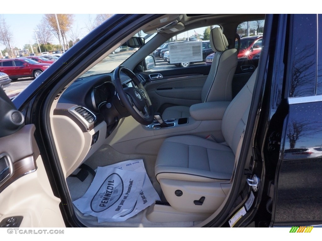 2017 Grand Cherokee Overland - Diamond Black Crystal Pearl / Brown/Light Frost Beige photo #6