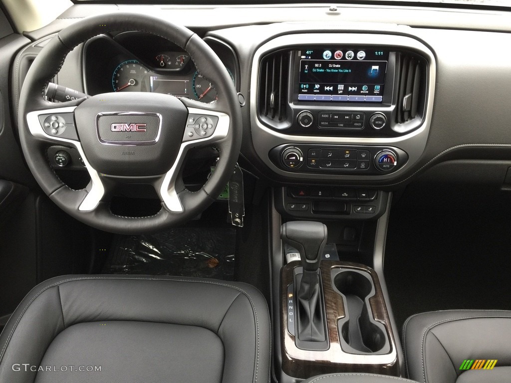 2017 GMC Canyon SLT Crew Cab 4x4 Jet Black Dashboard Photo #117463712