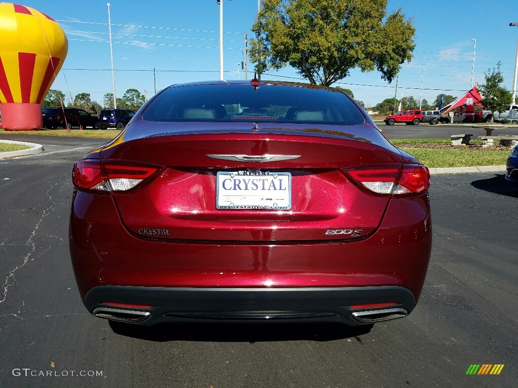 2015 200 S - Velvet Red Pearl / Black photo #4