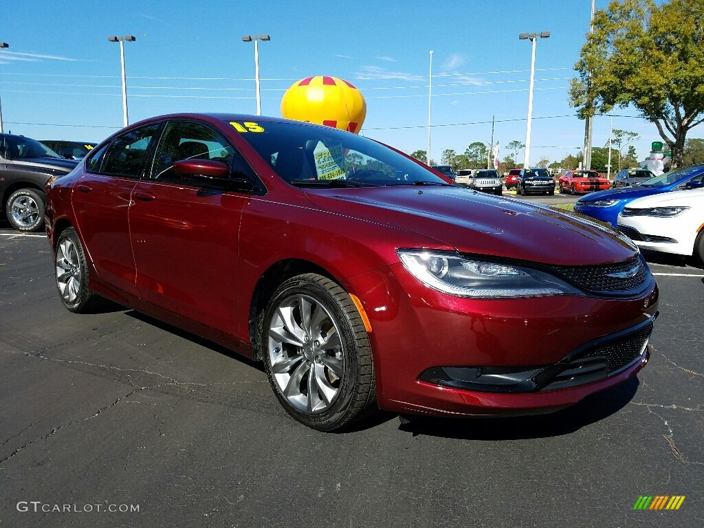 2015 200 S - Velvet Red Pearl / Black photo #7