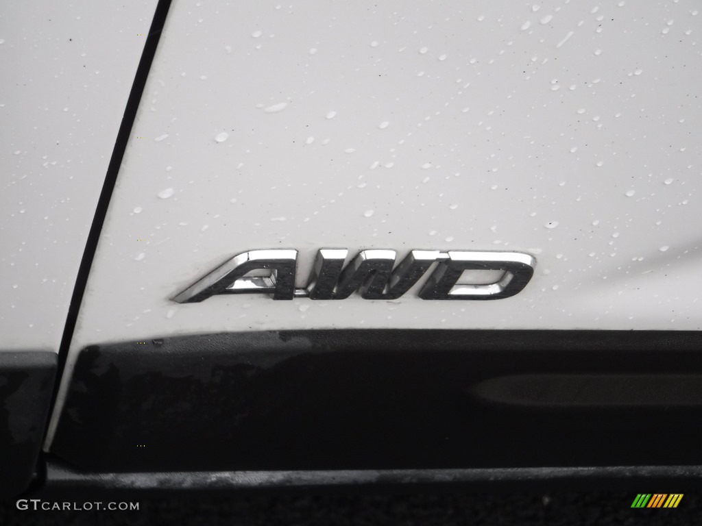 2011 Sorento LX V6 AWD - Snow White Pearl / Beige photo #8