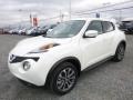 Front 3/4 View of 2017 Juke SL AWD