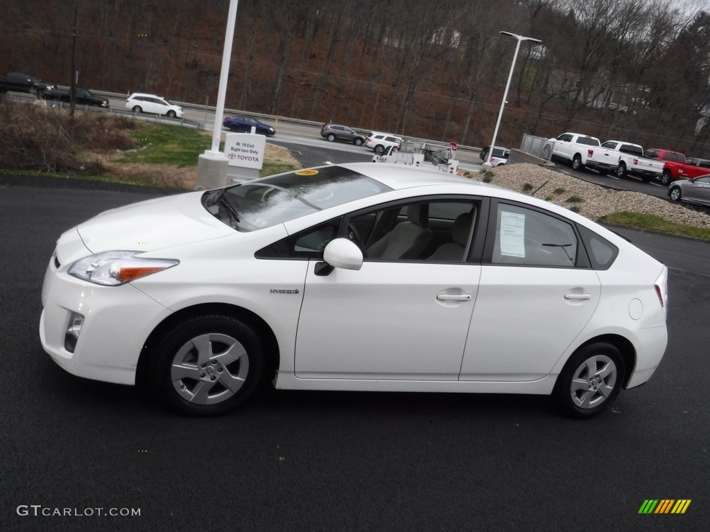 2010 Prius Hybrid II - Blizzard White Pearl / Bisque photo #6