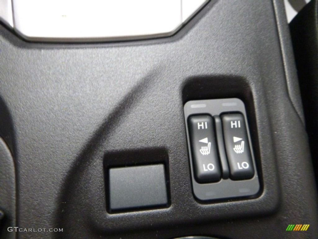 2017 Subaru Impreza 2.0i Premium 4-Door Controls Photo #117477401