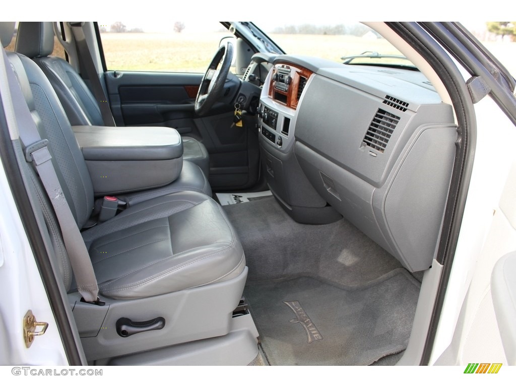 2006 Ram 1500 Laramie Quad Cab 4x4 - Bright White / Medium Slate Gray photo #11