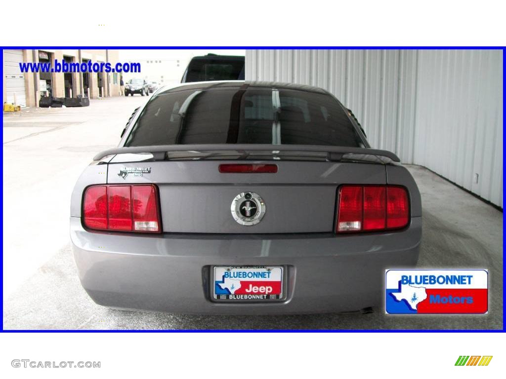 2006 Mustang V6 Deluxe Coupe - Tungsten Grey Metallic / Dark Charcoal photo #4