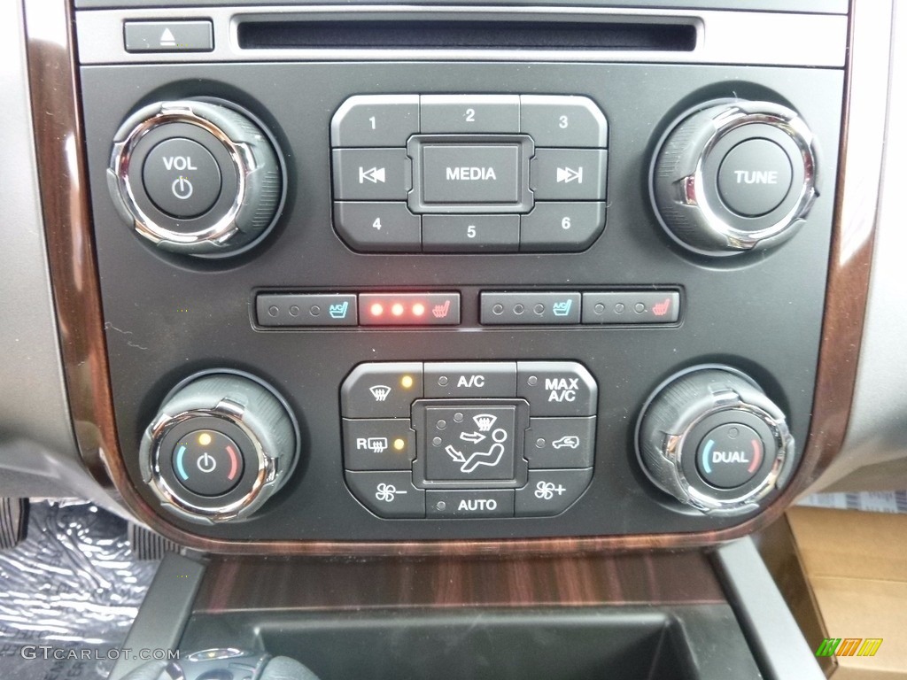 2017 Ford Expedition Platinum 4x4 Controls Photo #117486022
