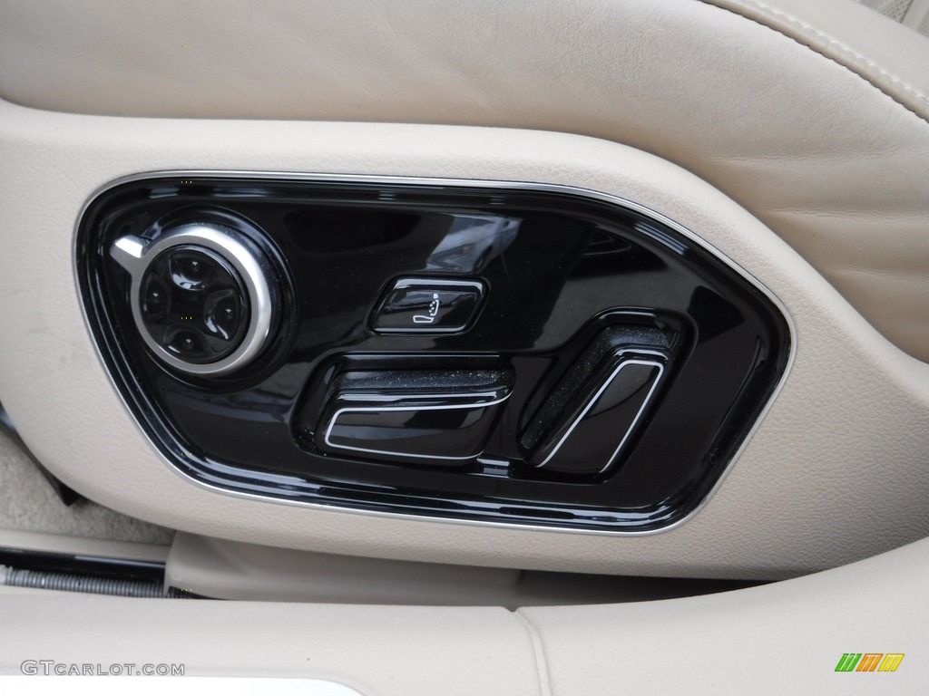 2016 Audi A8 L 3.0T quattro Controls Photo #117487244