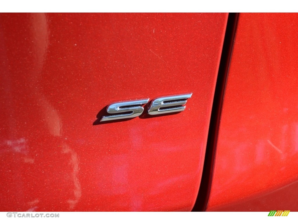 2017 Fusion SE - Ruby Red / Ebony photo #5