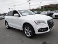 Front 3/4 View of 2017 Q5 2.0 TFSI Premium Plus quattro