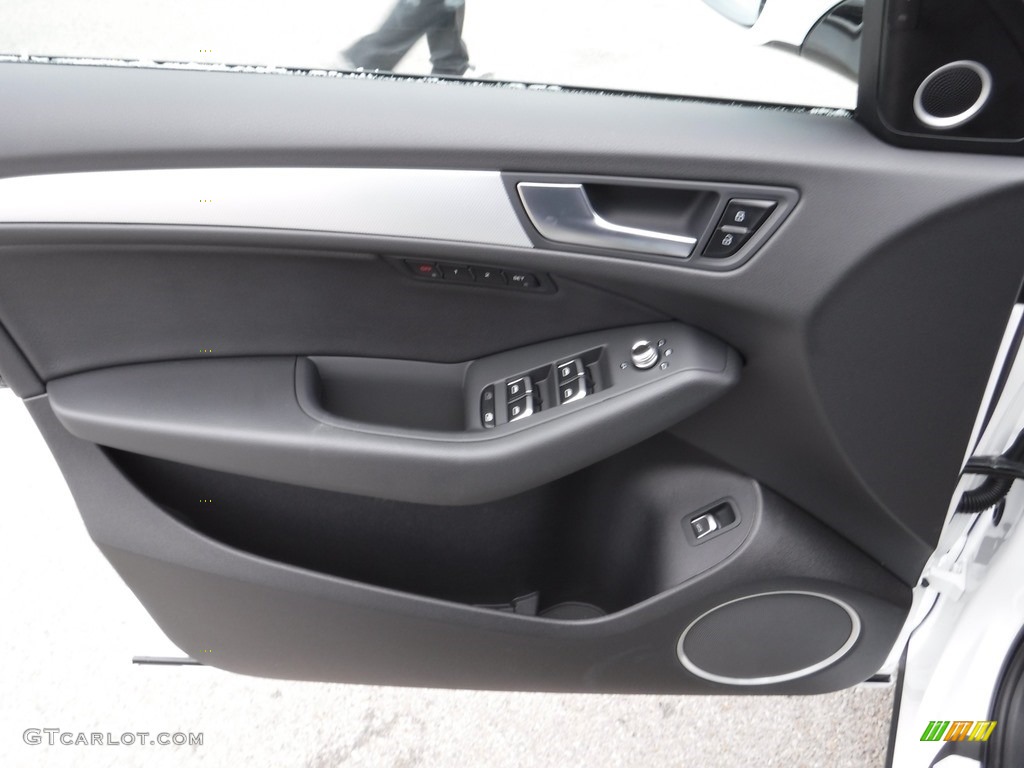 2017 Audi Q5 2.0 TFSI Premium Plus quattro Black Door Panel Photo #117488642