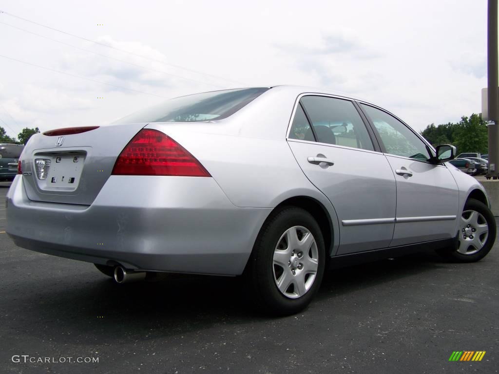 2006 Accord LX Sedan - Alabaster Silver Metallic / Black photo #5