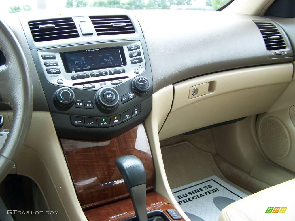 2006 Accord EX-L V6 Sedan - Nighthawk Black Pearl / Ivory photo #18