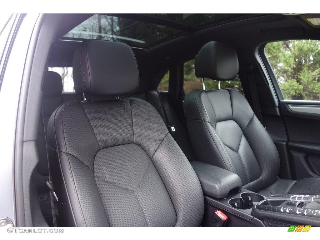 2016 Porsche Macan S Front Seat Photos