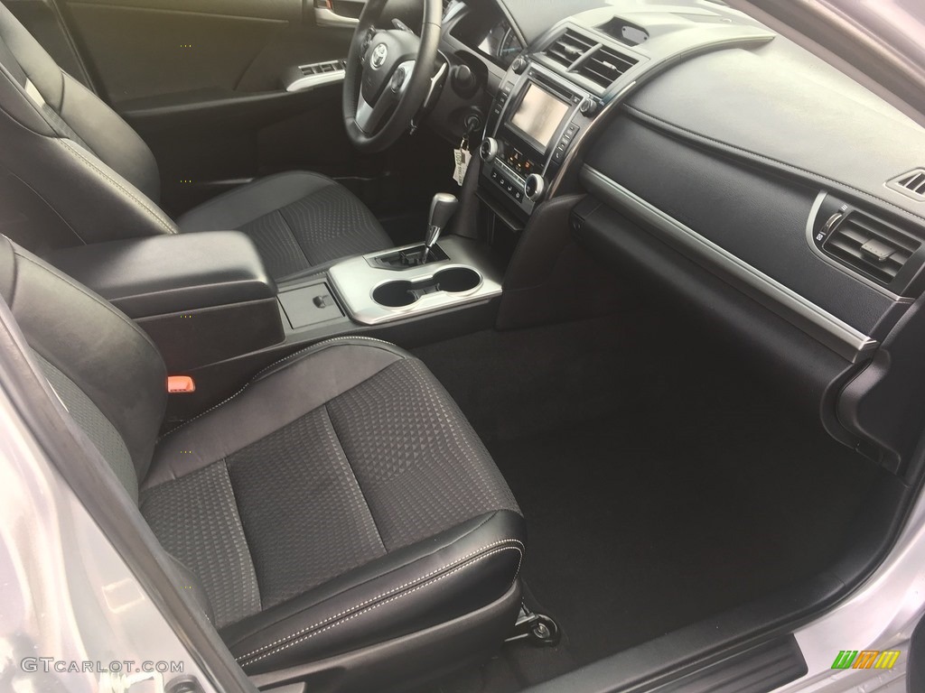 2014 Camry SE - Classic Silver Metallic / Black/Ash photo #10