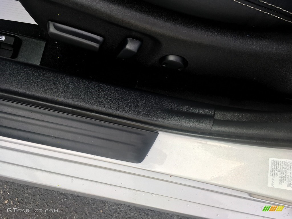 2014 Camry SE - Classic Silver Metallic / Black/Ash photo #36