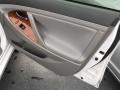Super White - Camry XLE Photo No. 10