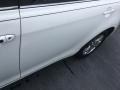 Super White - Camry XLE Photo No. 24