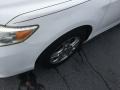 Super White - Camry XLE Photo No. 27