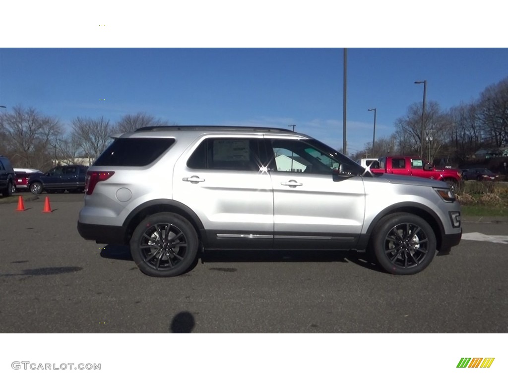 2017 Explorer XLT 4WD - Ingot Silver / Sport Appearance Dark Earth Gray photo #8