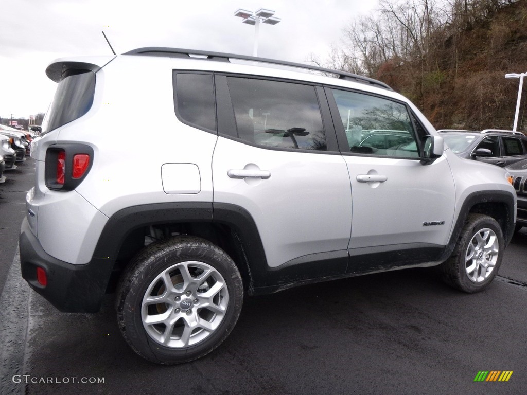 2016 Renegade Latitude 4x4 - Glacier Metallic / Bark Brown/Ski Grey photo #6