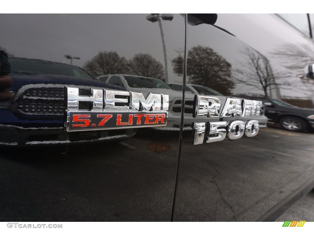 2017 Ram 1500 Big Horn Crew Cab Marks and Logos Photos