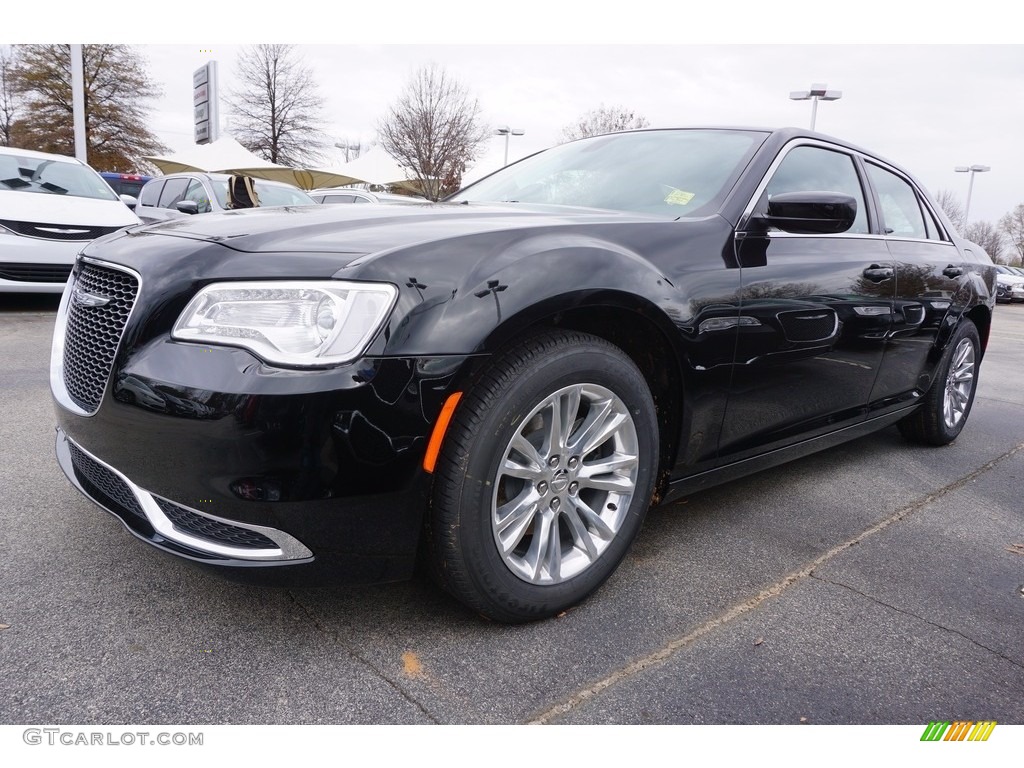 Gloss Black 2017 Chrysler 300 Limited Exterior Photo #117516025