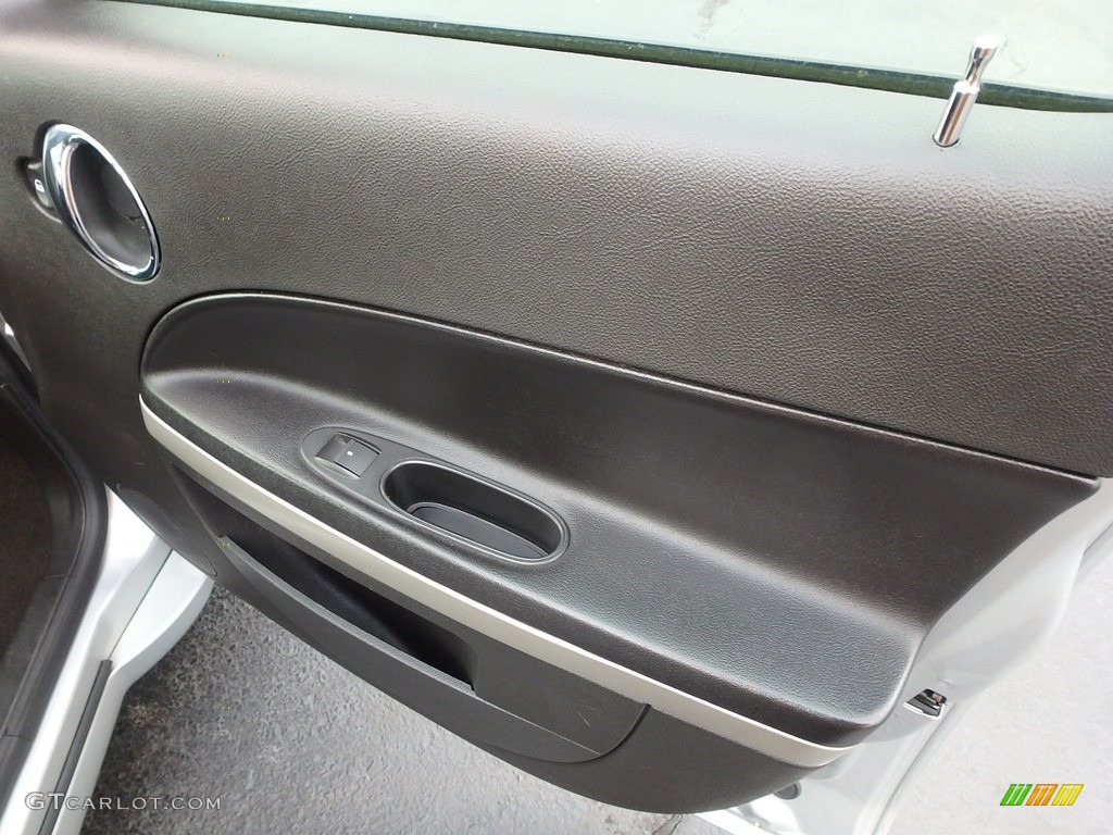 2010 HHR LS - Silver Ice Metallic / Ebony photo #17