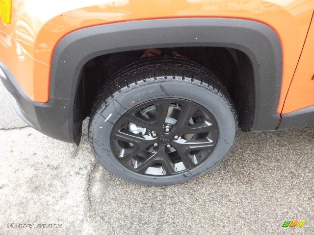 2017 Renegade Latitude 4x4 - Omaha Orange / Black photo #2