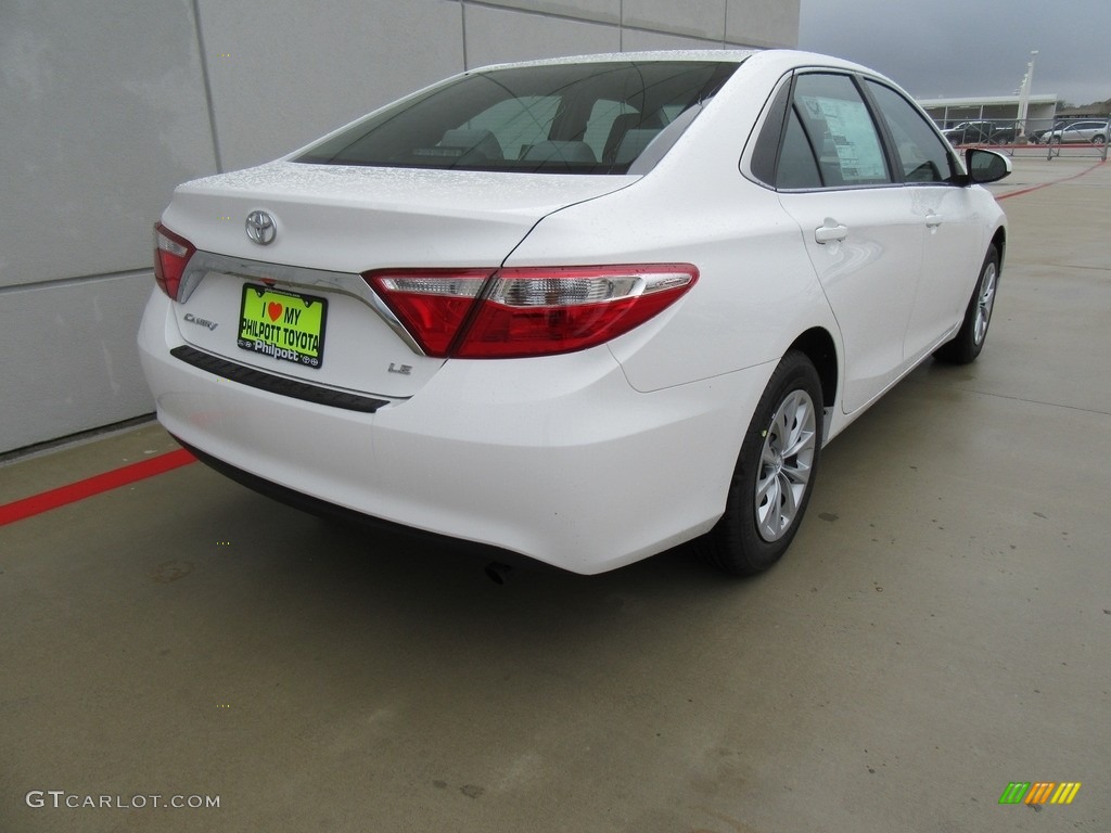 2017 Camry LE - Super White / Ash photo #4