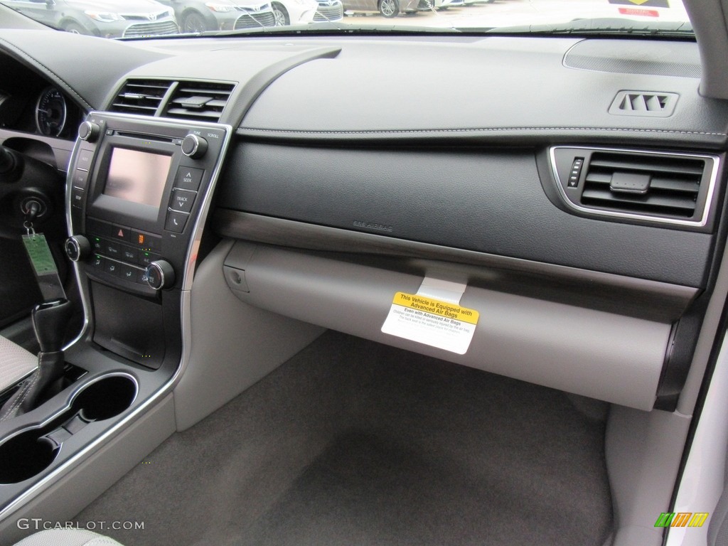 2017 Camry LE - Super White / Ash photo #16