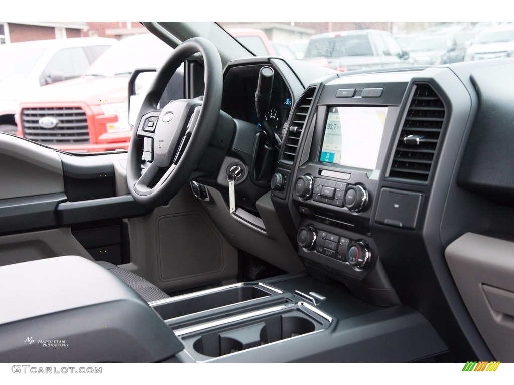 2017 F150 XL SuperCrew 4x4 - Shadow Black / Black photo #8