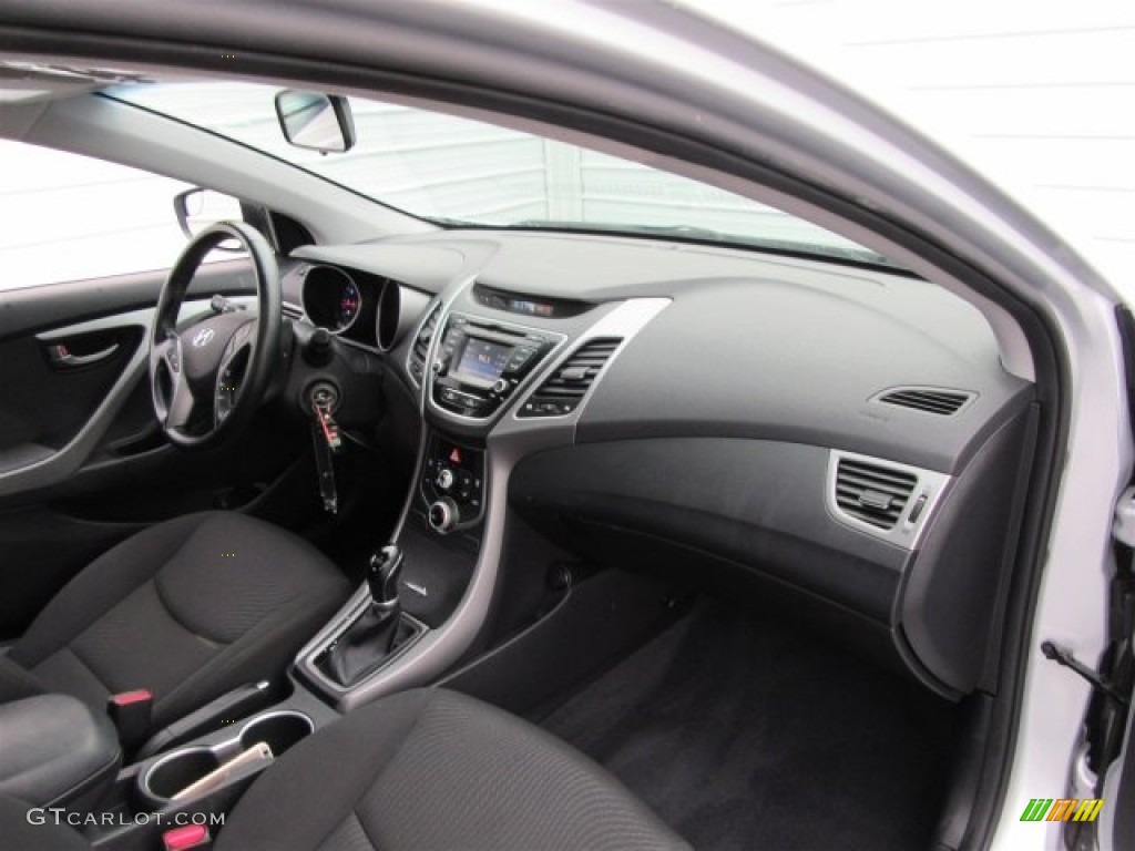 2015 Elantra SE Sedan - Shimmering Air Silver / Black photo #44