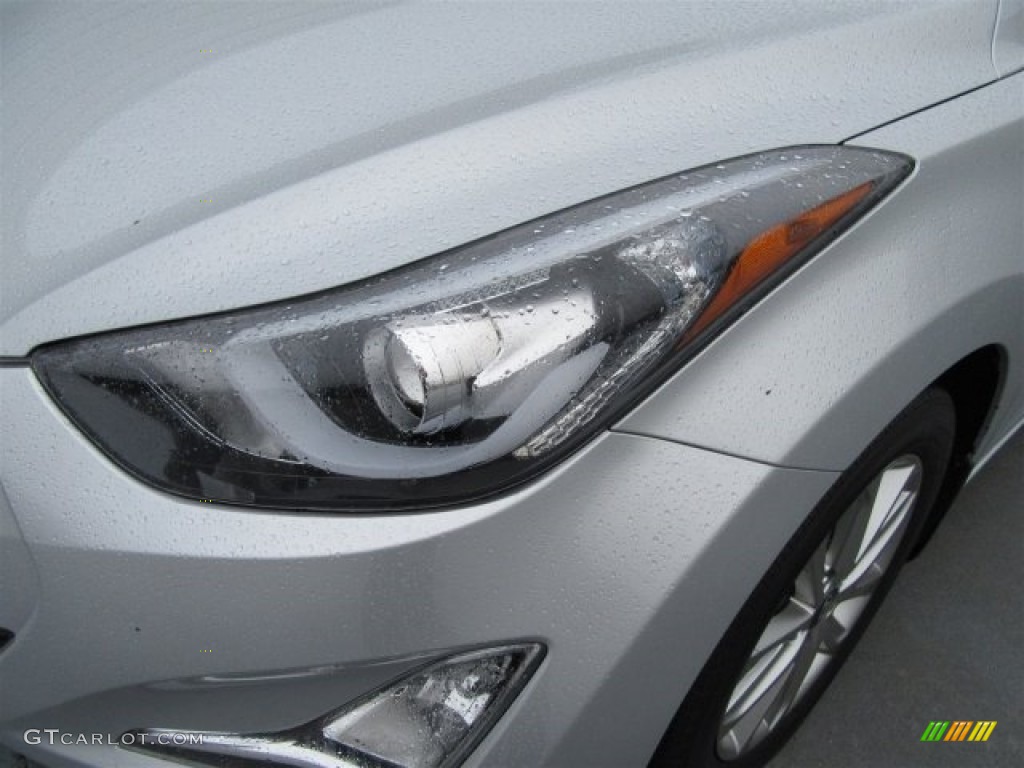 2015 Elantra SE Sedan - Shimmering Air Silver / Black photo #46