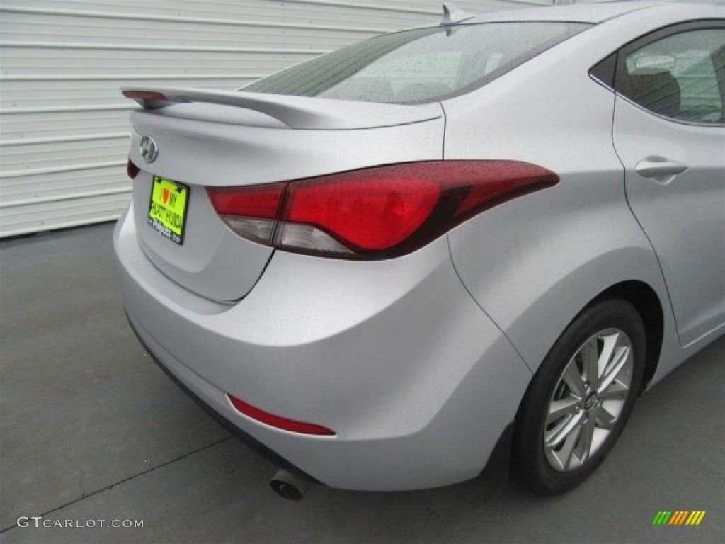 2015 Elantra SE Sedan - Shimmering Air Silver / Black photo #49