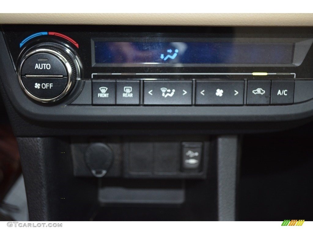 2014 Corolla LE Eco - 4Evergreen Mica / Ash photo #19