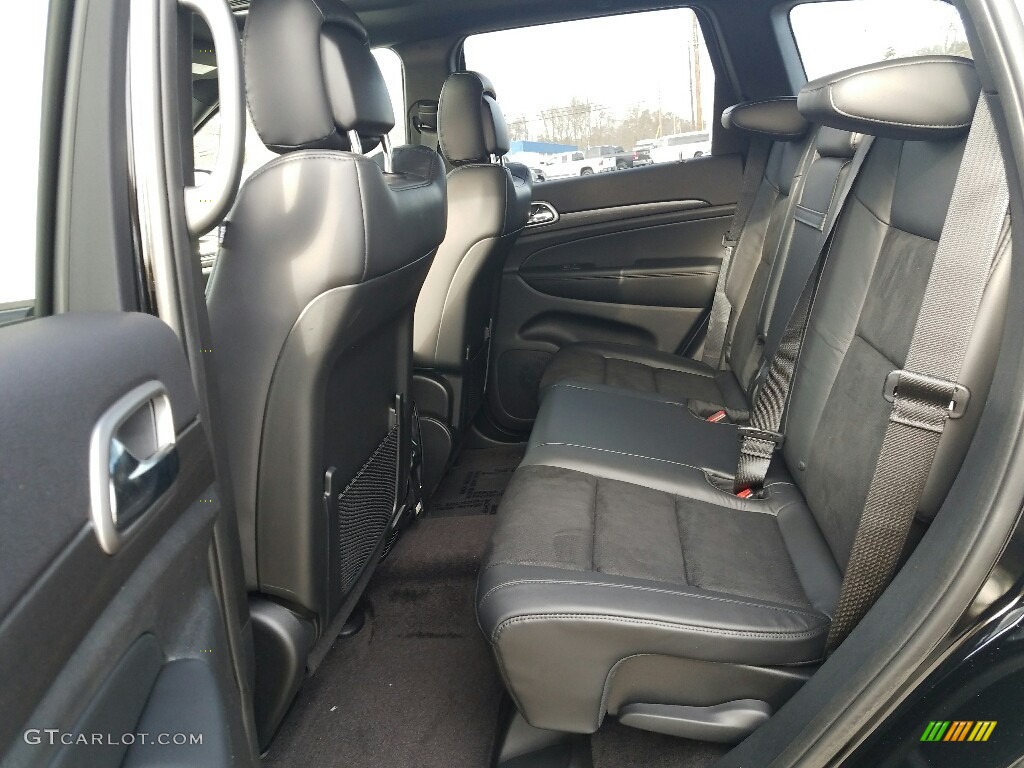 2017 Grand Cherokee Laredo 4x4 - Diamond Black Crystal Pearl / Black photo #6