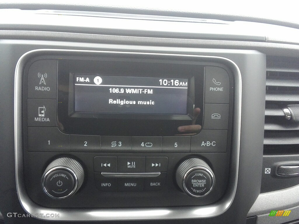 2017 Ram 5500 Tradesman Regular Cab 4x4 Chassis Audio System Photo #117540887